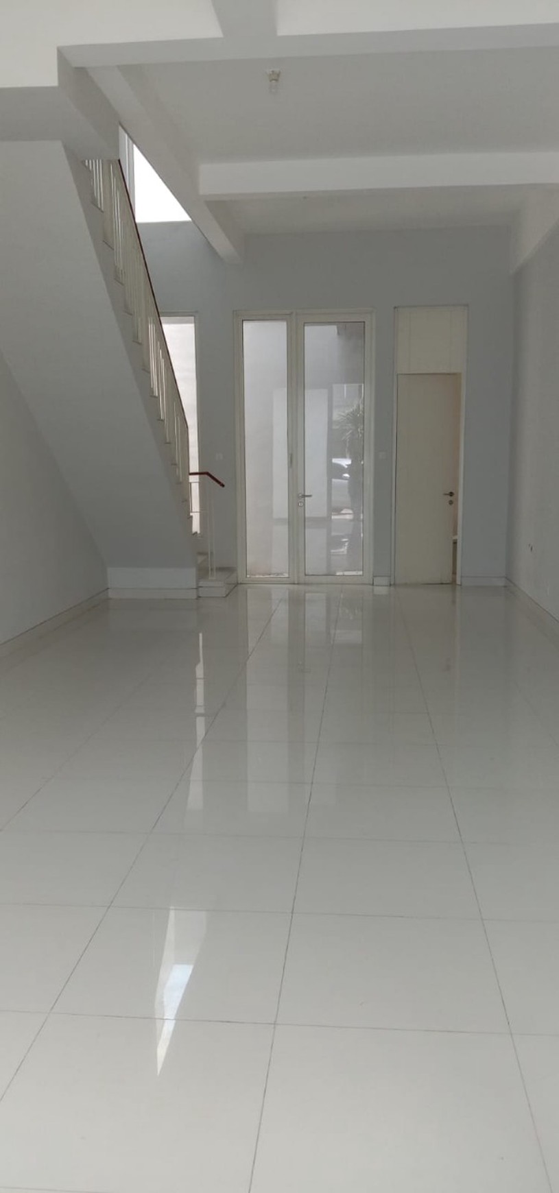 Disewakan Ruko Strategis 2 lantai Victoria Main Street Grand Pakuwon