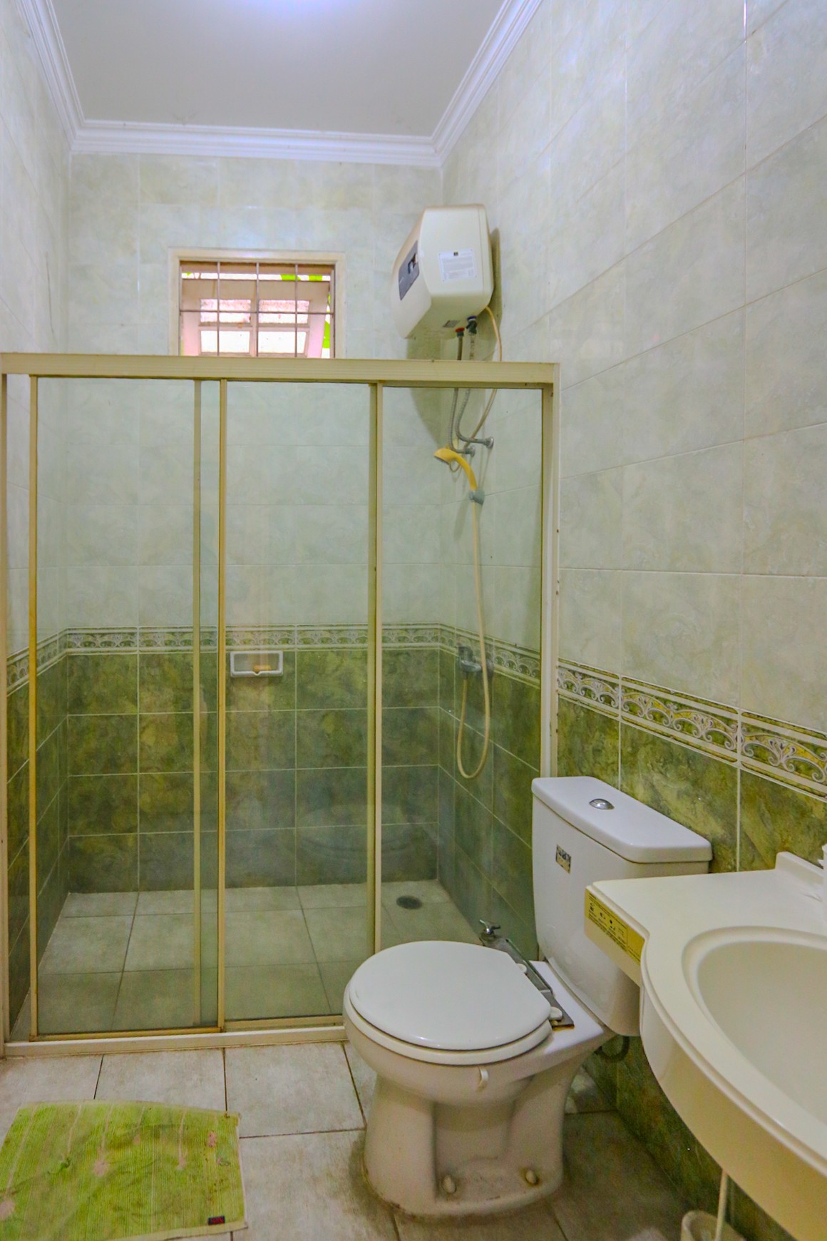 RUMAH DALAM CLUSTER ASRI & NYAMAN DI LEGENDA WISATA, CIBUBUR, AKSES MUDAH KE KOTA WISATA, SENTUL CITY