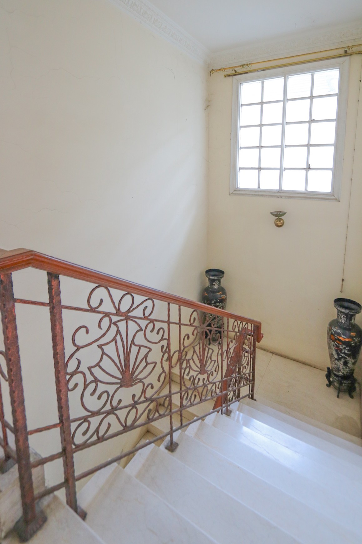 RUMAH DALAM CLUSTER ASRI & NYAMAN DI LEGENDA WISATA, CIBUBUR, AKSES MUDAH KE KOTA WISATA, SENTUL CITY