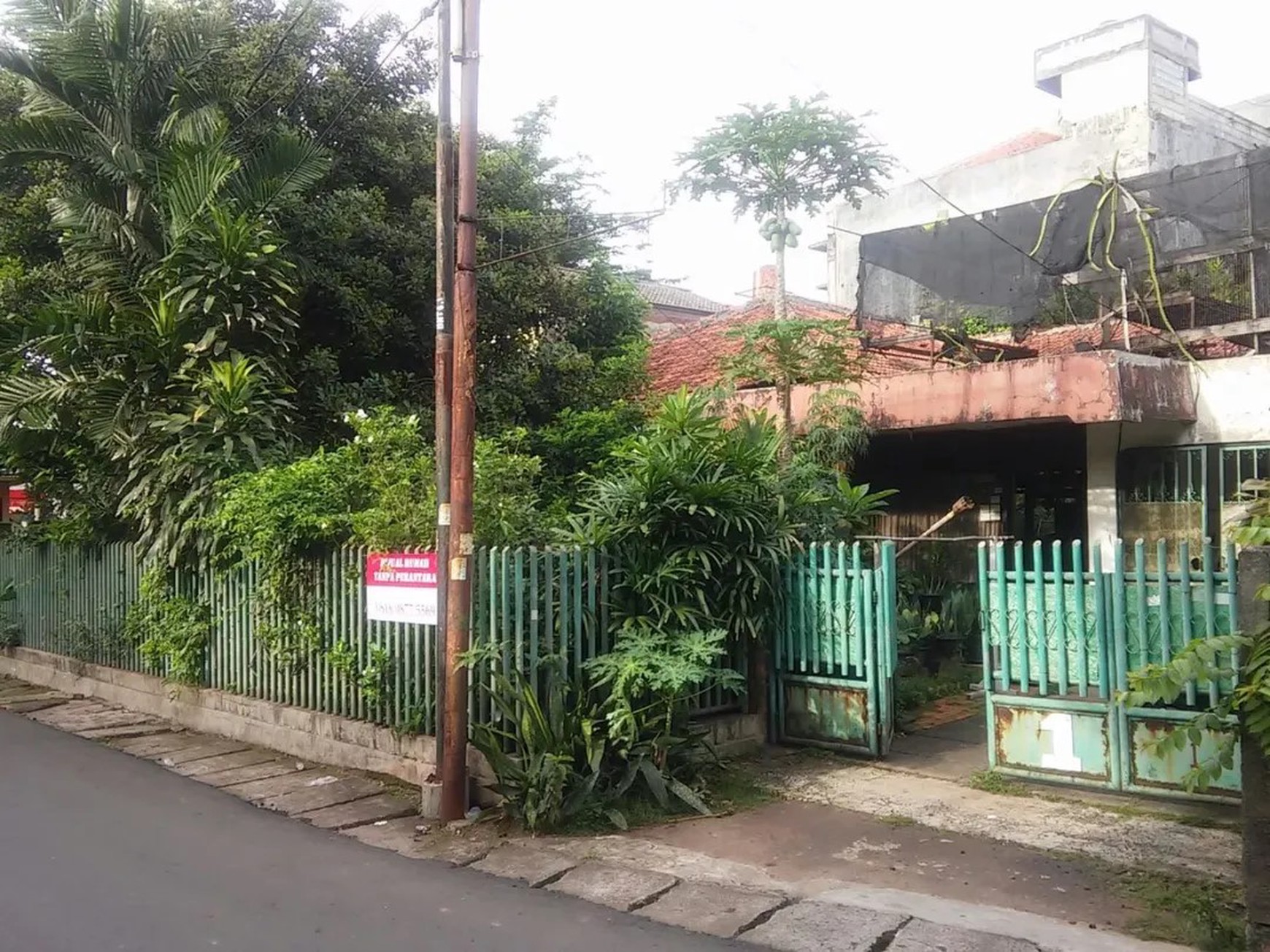 Dijual Cepat Rumah Hoek Siap Renov Kesehatan Bintaro Jakarta Selatan