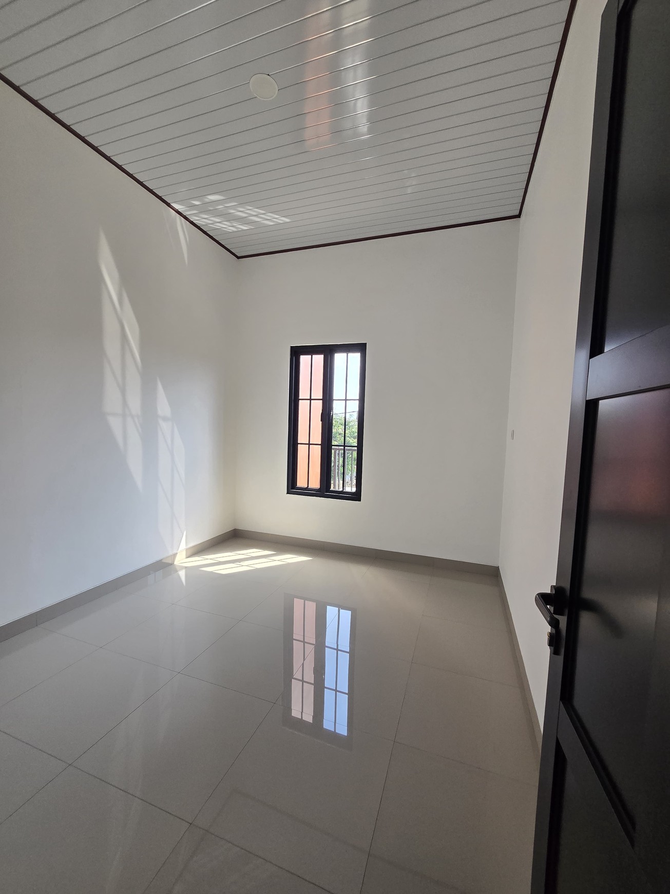 Flash Sale. Rumah bagus Bumi Puspitek Asri, Pagedangan