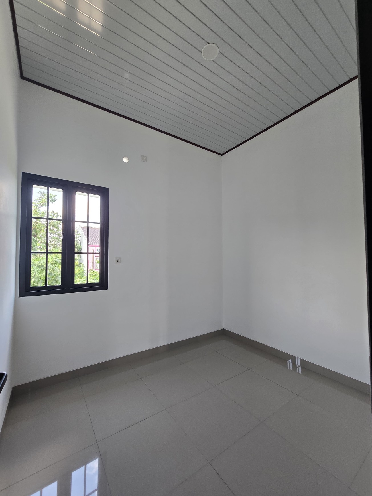 Flash Sale. Rumah bagus Bumi Puspitek Asri, Pagedangan