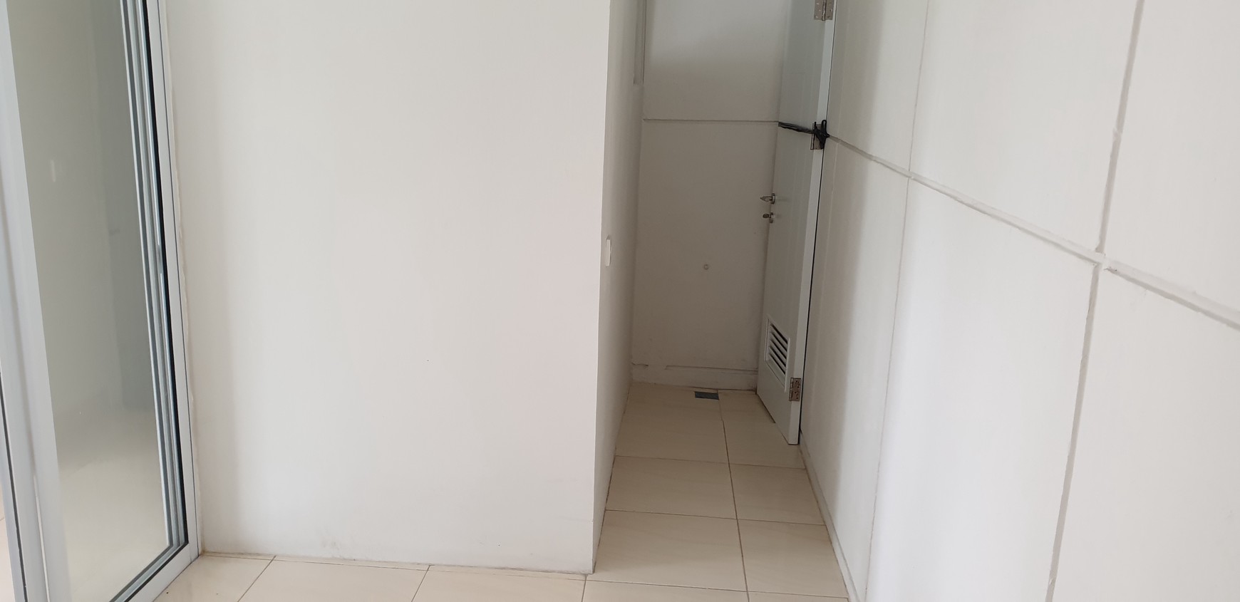 DISEWAKAN Rumah Bagus dan Murah di Cluster Azura, Vanya Park, BSD City