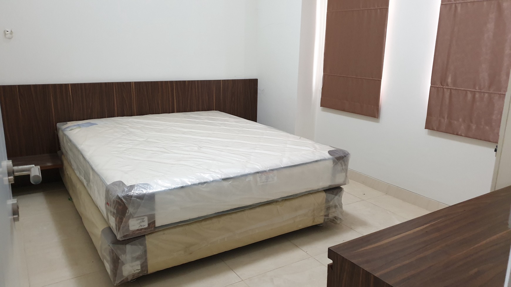 DISEWAKAN Rumah Bagus dan Murah di Cluster Azura, Vanya Park, BSD City