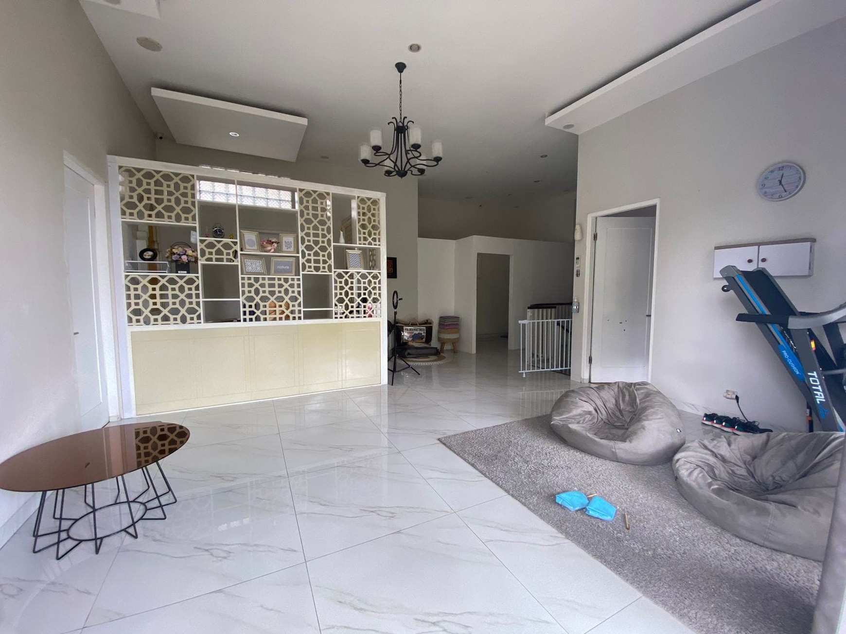 Rumah Tinggal Furnish 3 Lantai Lokasi Dekat Fisolosofi Kopi Sariharjo Ngaglik Sleman