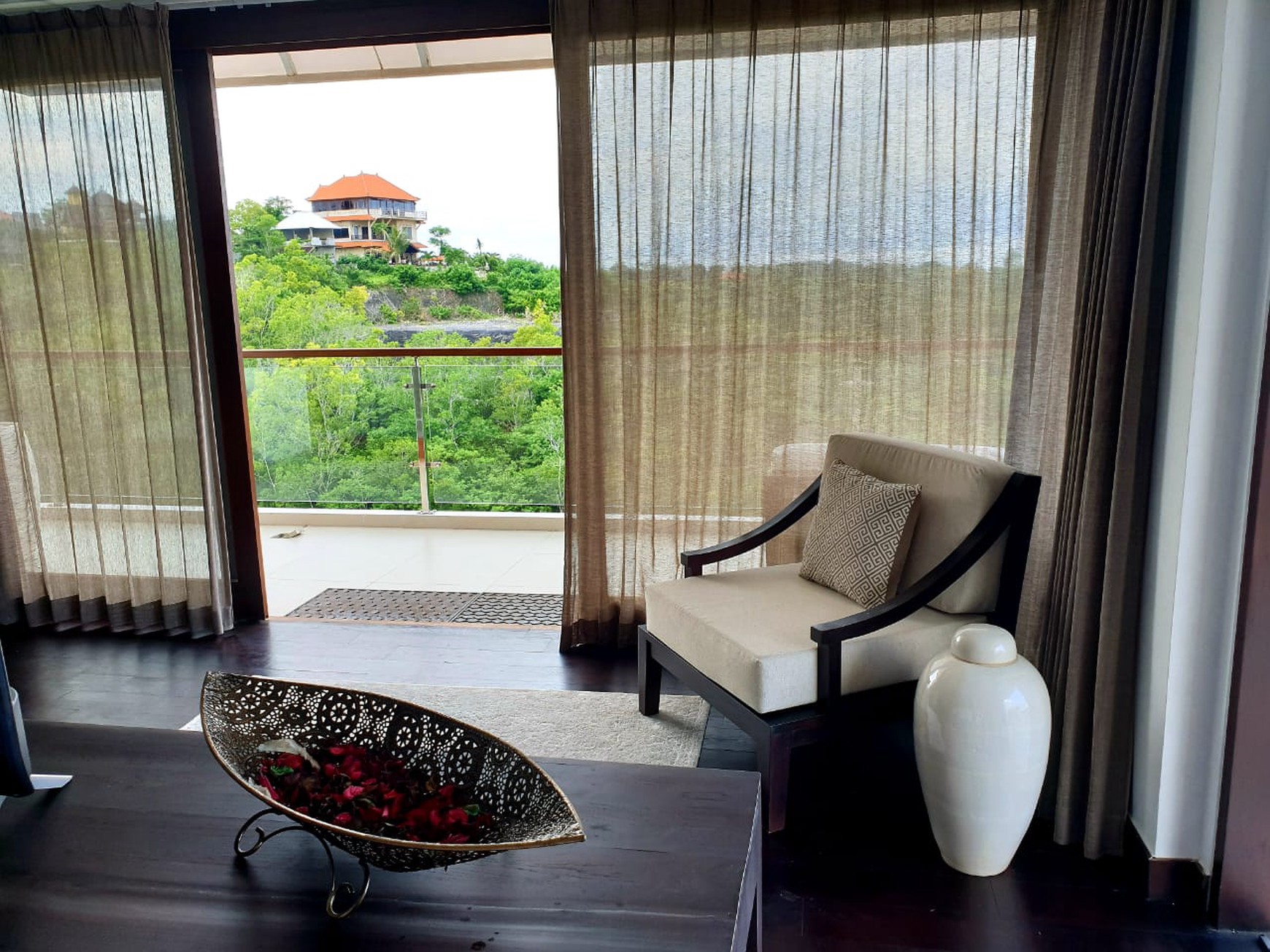 Leasehold - Elegant Leasehold Villa in Bali's Prime Ungasan Area with ocean view