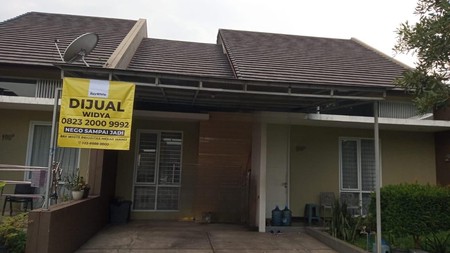 Dijual Rumah Asri View Danau di Kota Baru Parahyangan