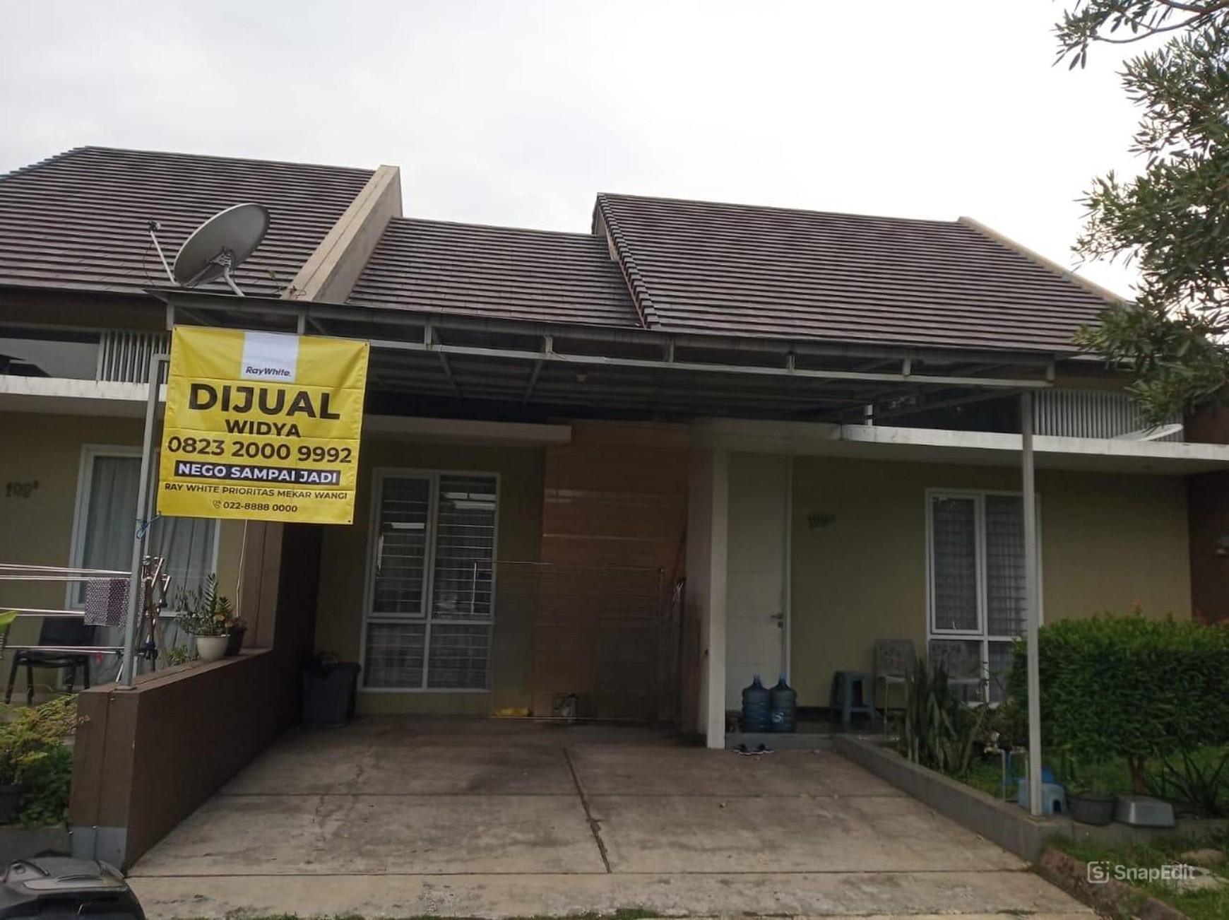 Dijual Rumah Asri View Danau di Kota Baru Parahyangan