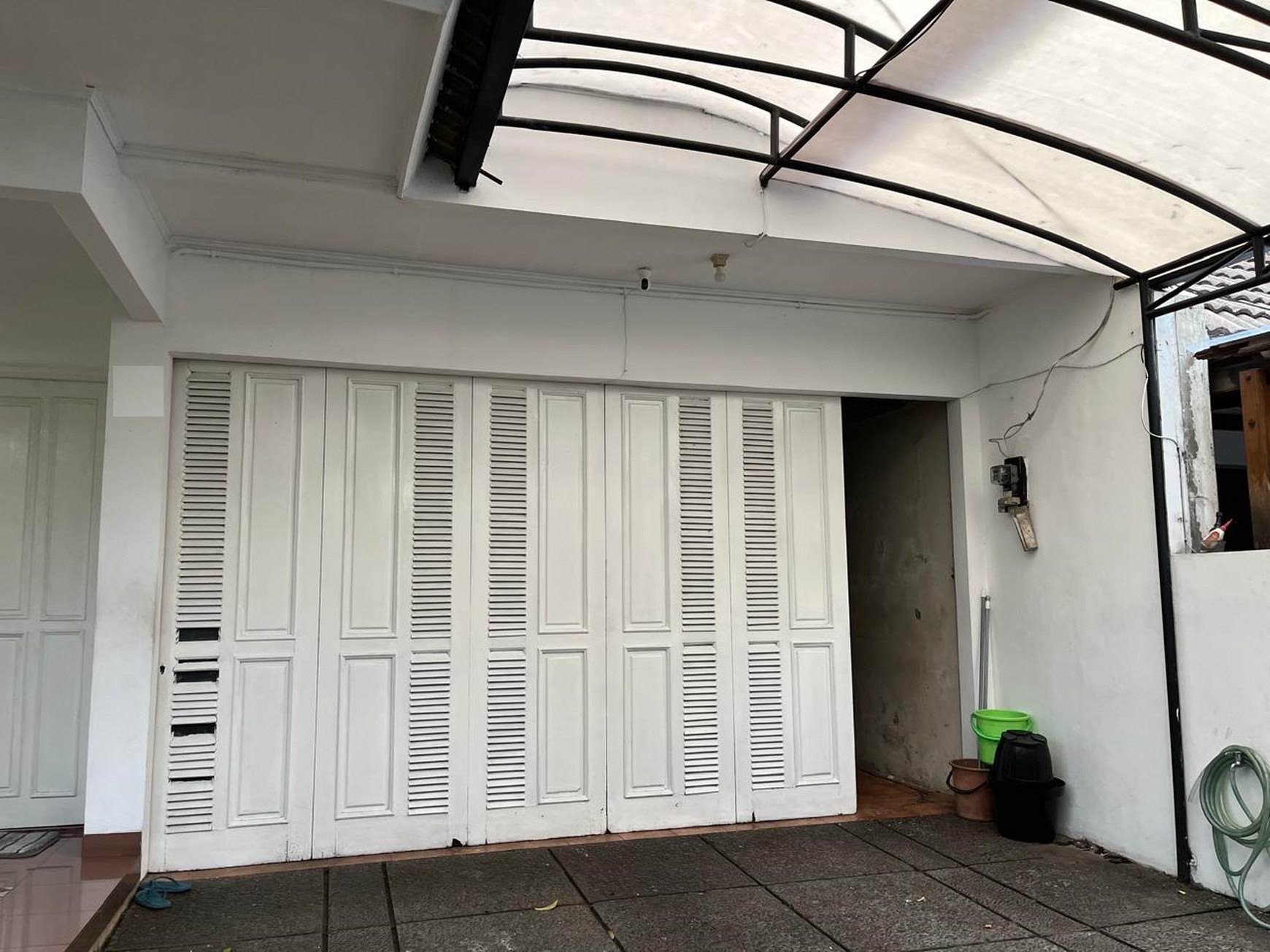 Rumah luas, 2 lantai lokasi strategid di Pasar Minggu- Jaksel