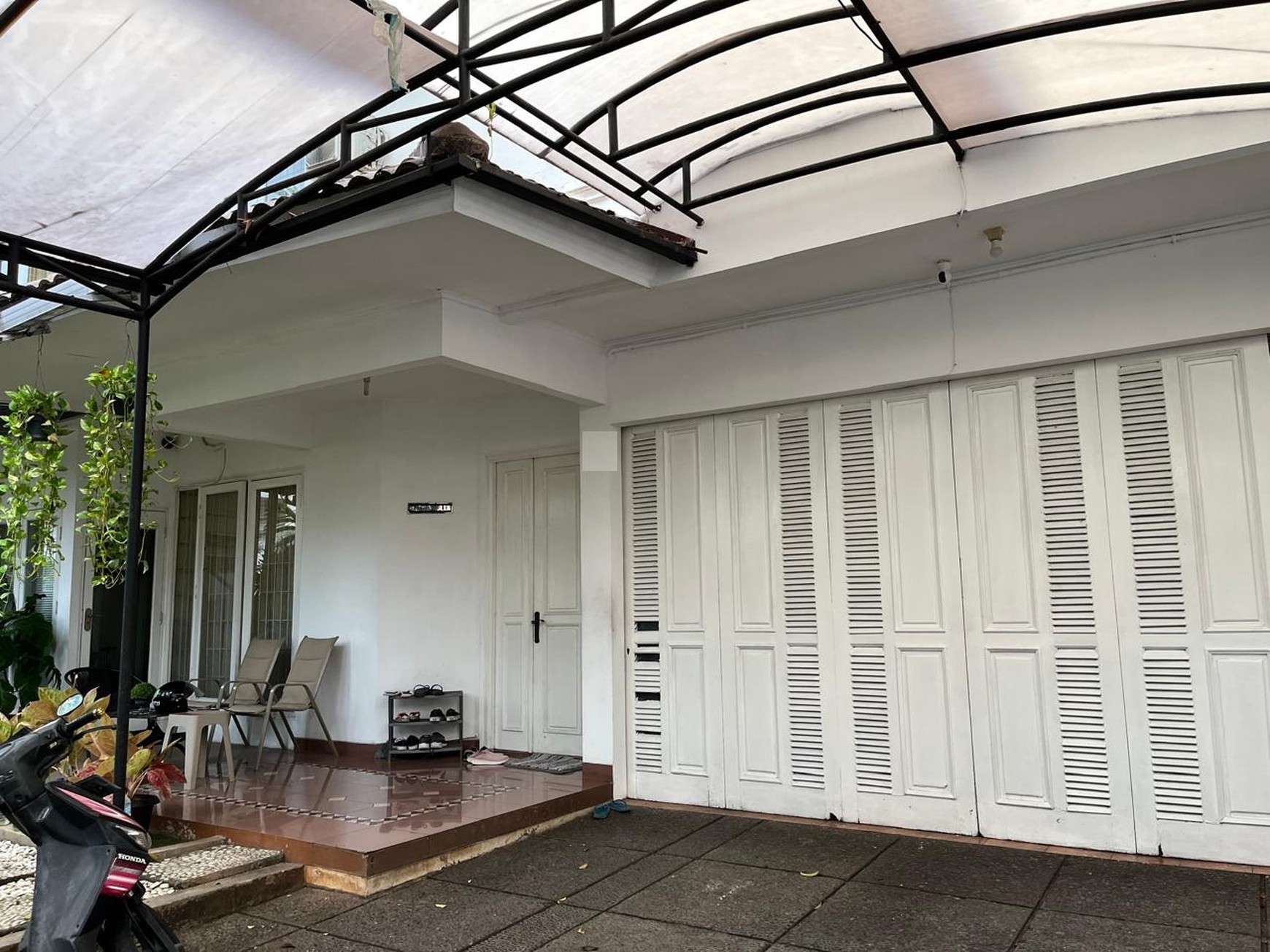 Rumah luas, 2 lantai lokasi strategid di Pasar Minggu- Jaksel