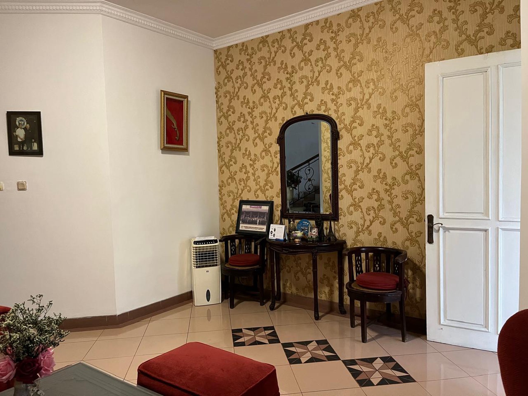 Rumah luas, 2 lantai lokasi strategid di Pasar Minggu- Jaksel