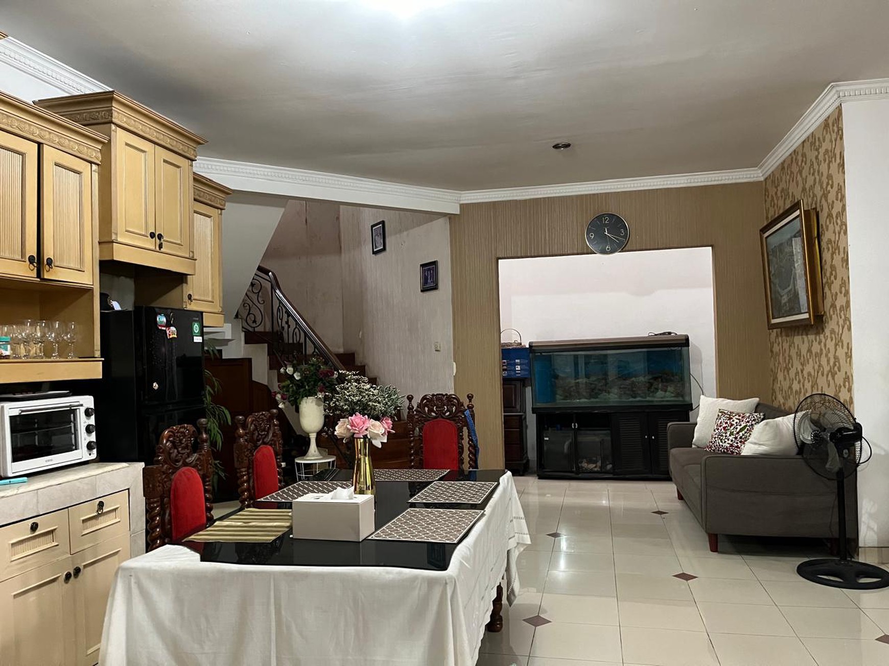 Rumah luas, 2 lantai lokasi strategid di Pasar Minggu- Jaksel