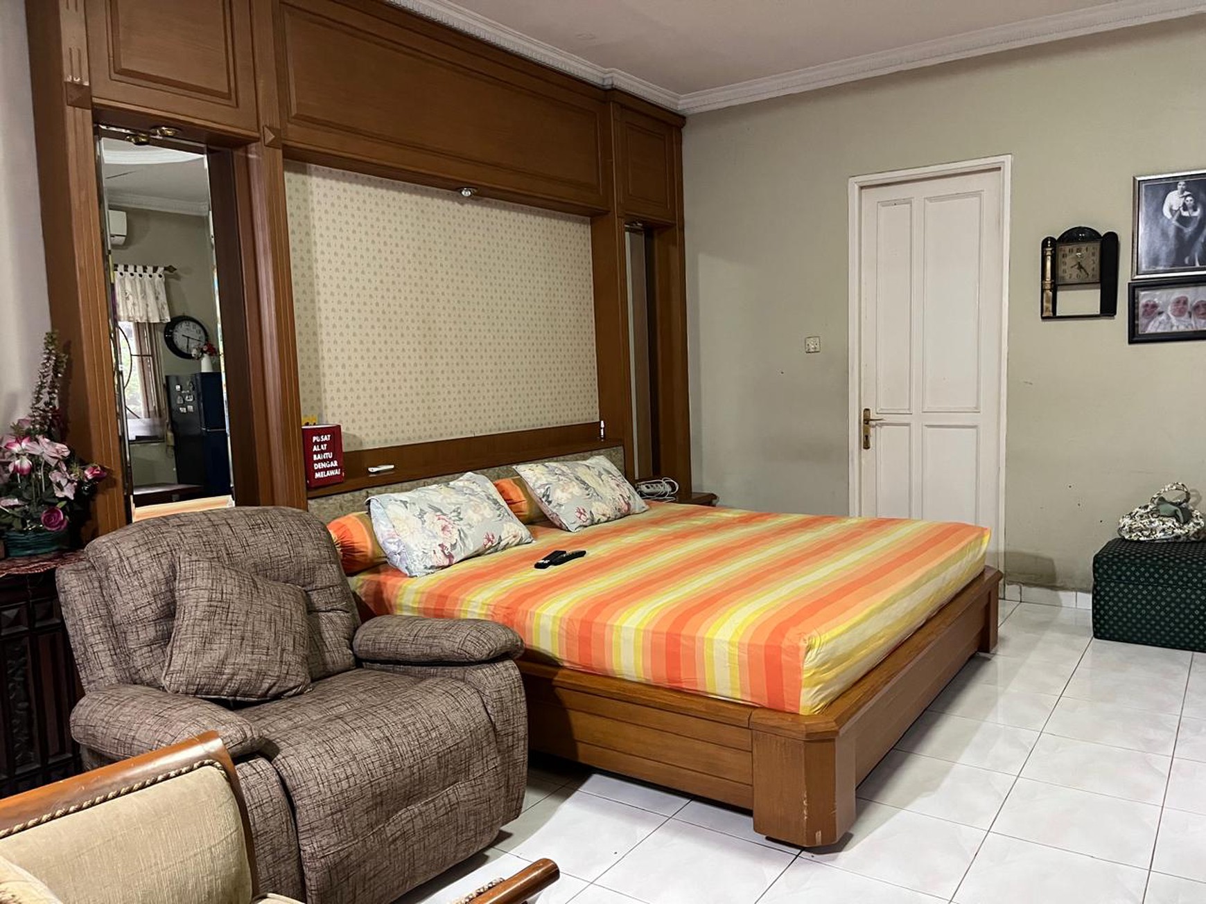 Rumah luas, 2 lantai lokasi strategid di Pasar Minggu- Jaksel