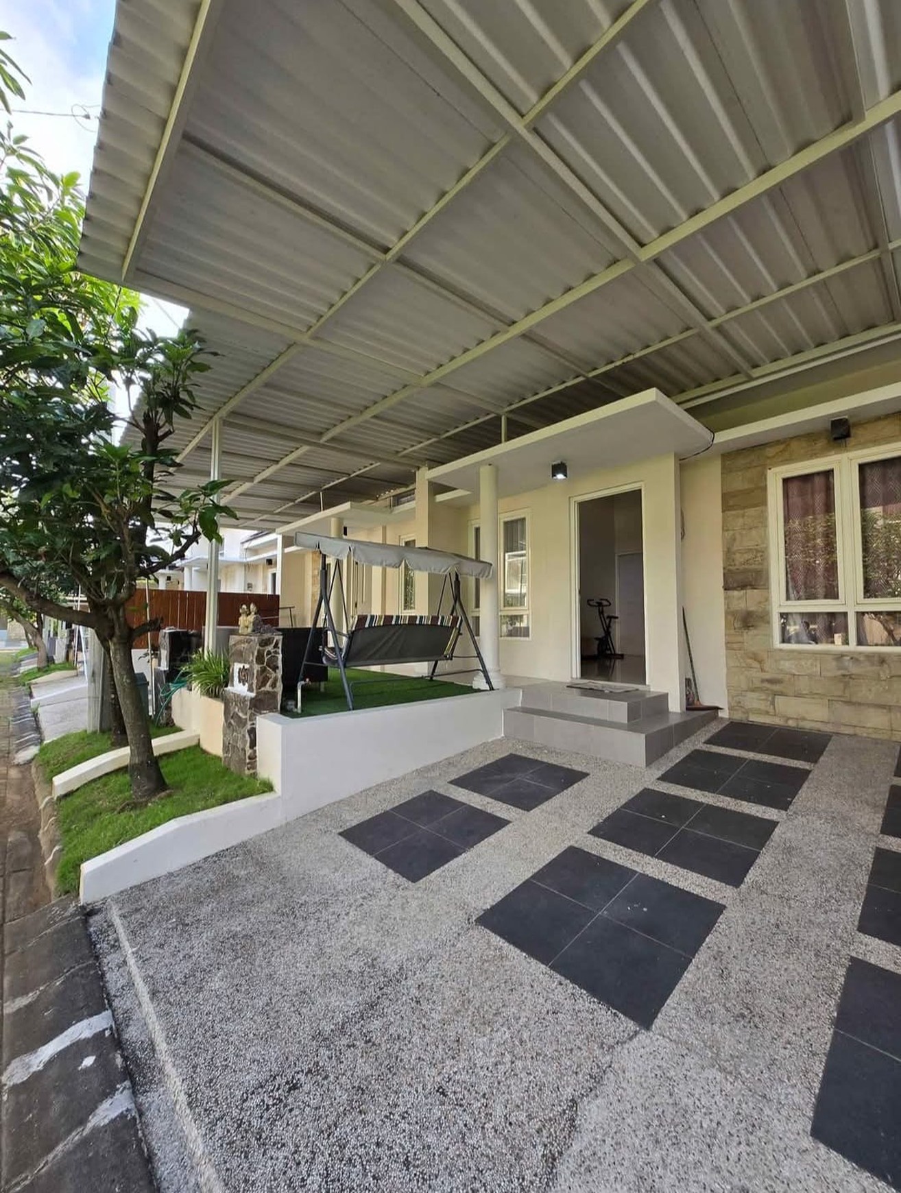RUMAH ASRI LINGKUNGAN NYAMAN SIAP DIHUNI DI WAGIR MALANG 2 RUMAH SEKALIGUS 840JT!!