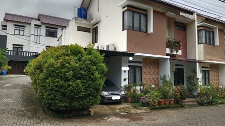 Rumah Hook di Cirendeu, Ciputat Siap Huni 