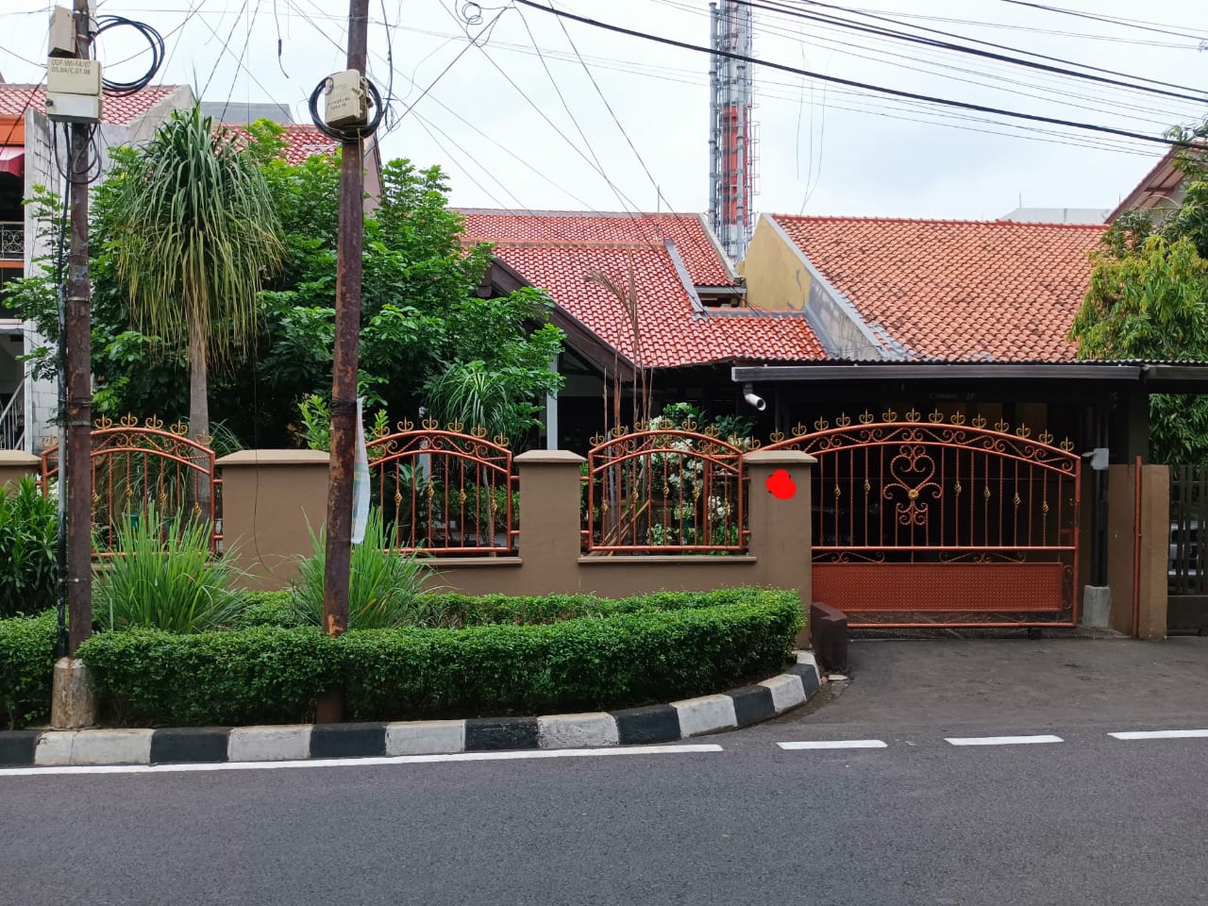 Rumah  Dalam Komplek di Pejompongan  Jakarta Pusat
