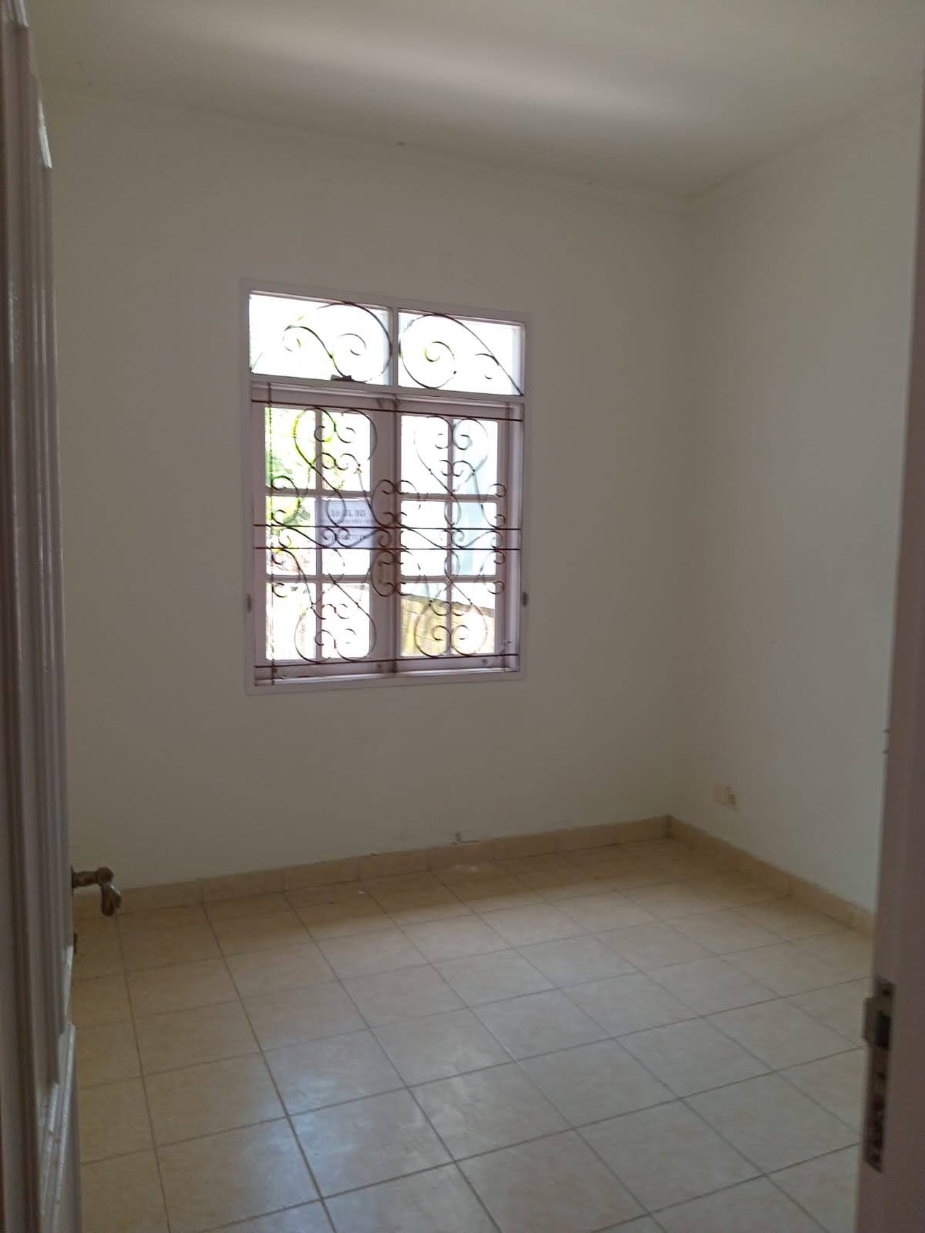 Dijual Rumah Mungil Dengan Halaman Luas di Sentul City, Bogor