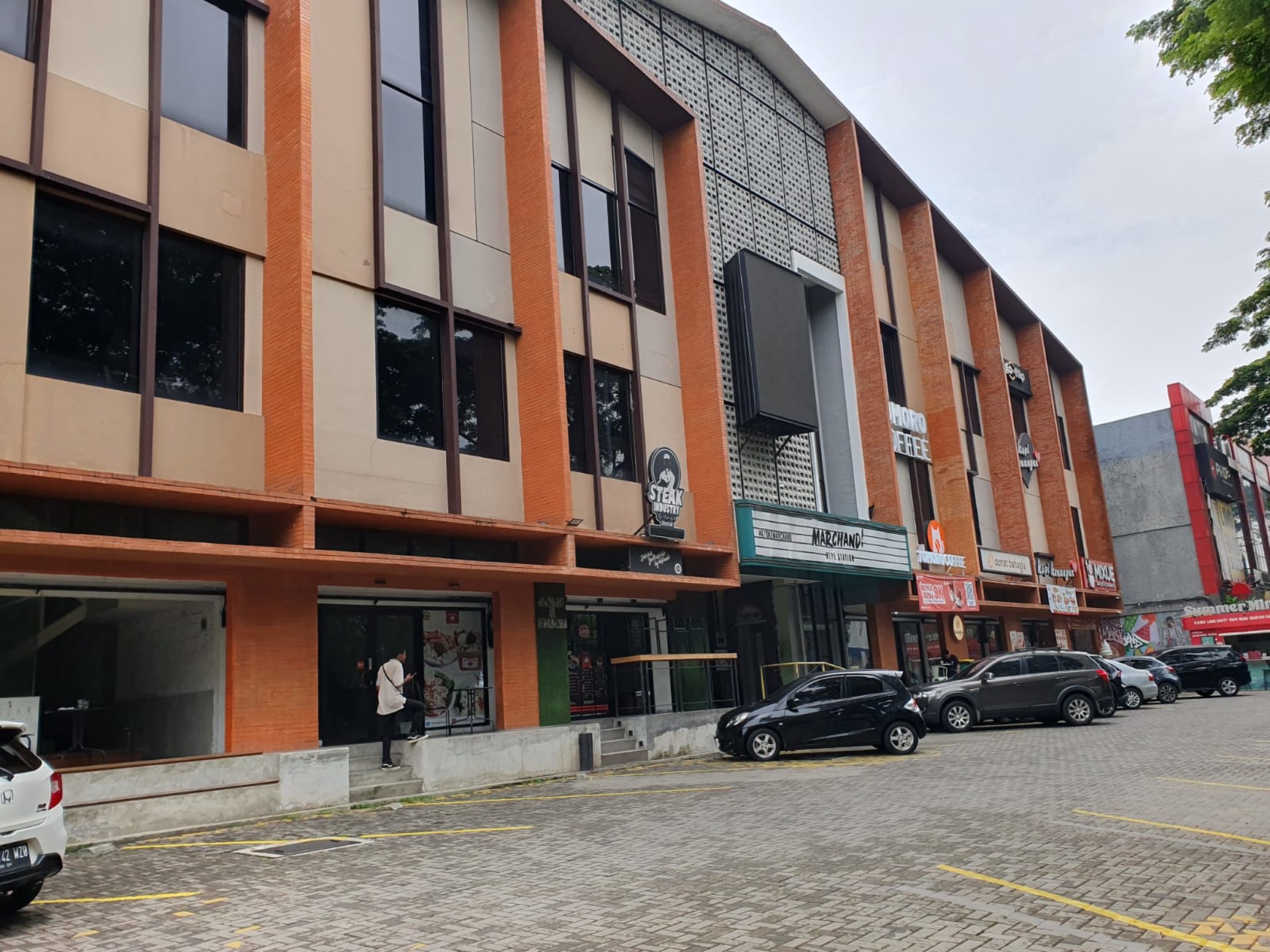Ruko Siap Pakai dan Lokasi Strategis di Bintaro Sektor 9