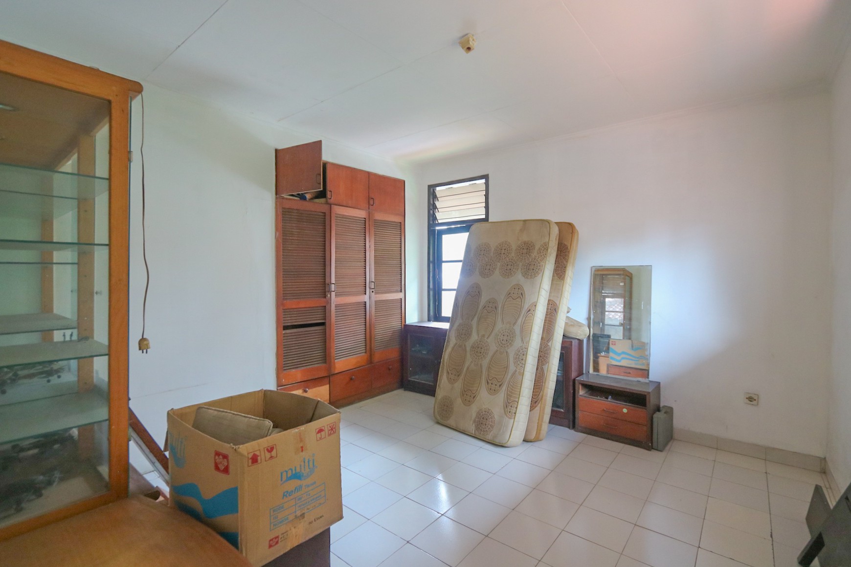 RUMAH KLASIK STRATEGIS CIPETE SELATAN, CILANDAK, AKSES MUDAH KEBAYORAN BARU, KEMANG, PONDOK INDAH.