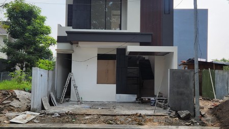 Dijual Rumah Baru Citraland Surabaya RAYA Luar Cluster Row Jalan LEBAR 4 Mobil