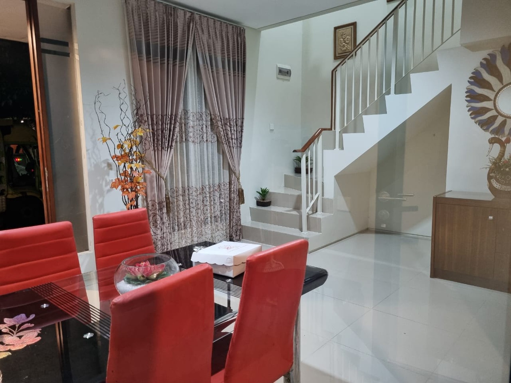 Murah Disewakan Rumah North West Lake Citraland Spesial 2 Kamar Tidur , 2 Lantai Dekat Sekolah Citra Berkat