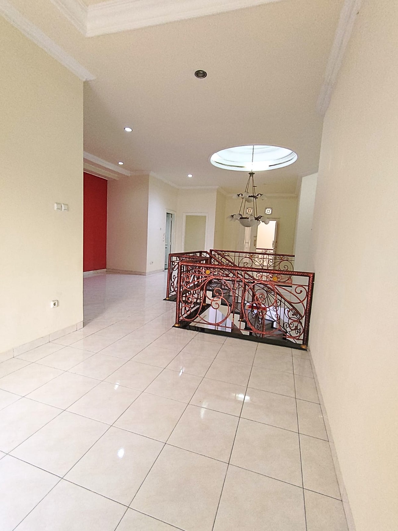 Rumah dijual di Tenggilis
