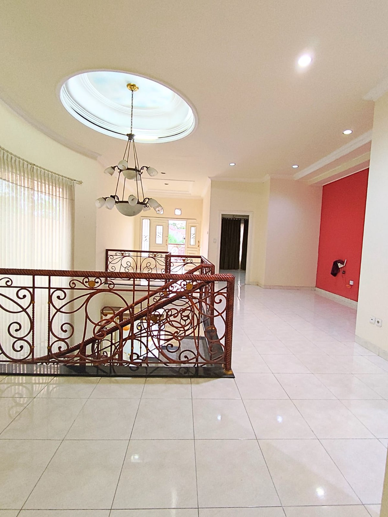 Rumah dijual di Tenggilis