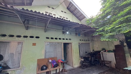 Rumah tua masuk gang dekat RSCM UI Salemba Jakarta Pusat cocok kos