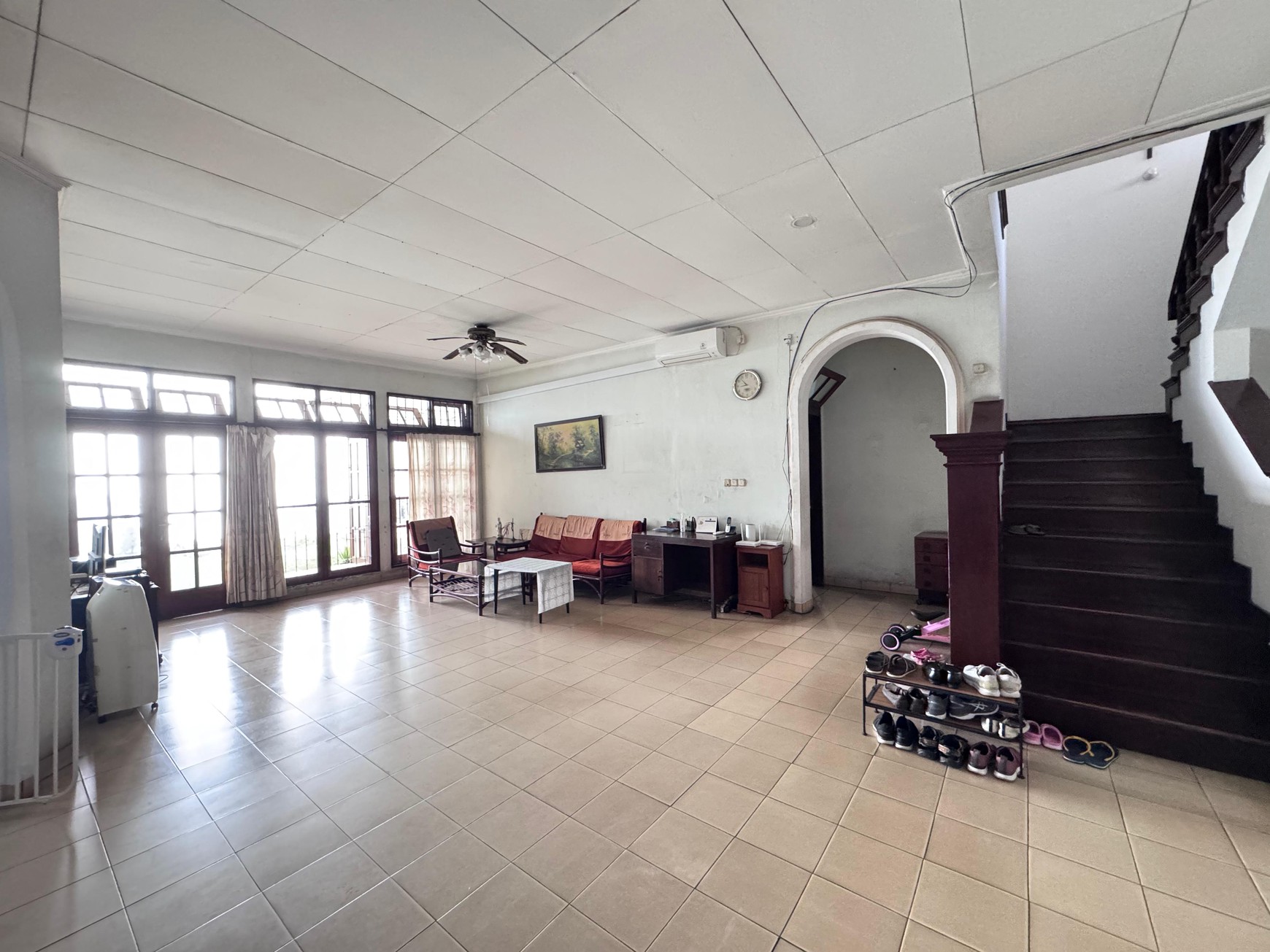 Rumah Area Kebon Jeruk Jakarta Barat Murah Dekat Binus