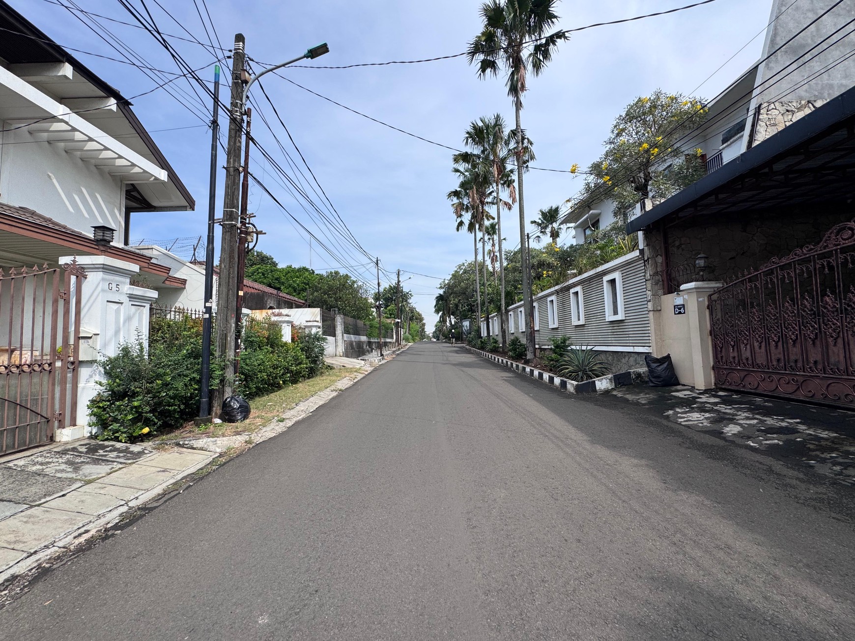 Rumah Area Kebon Jeruk Jakarta Barat Murah Dekat Binus