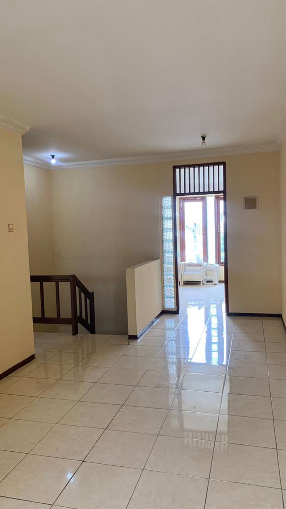 Rumah Strategis dengan Bangunan Kokoh @Kepodang, Bintaro.