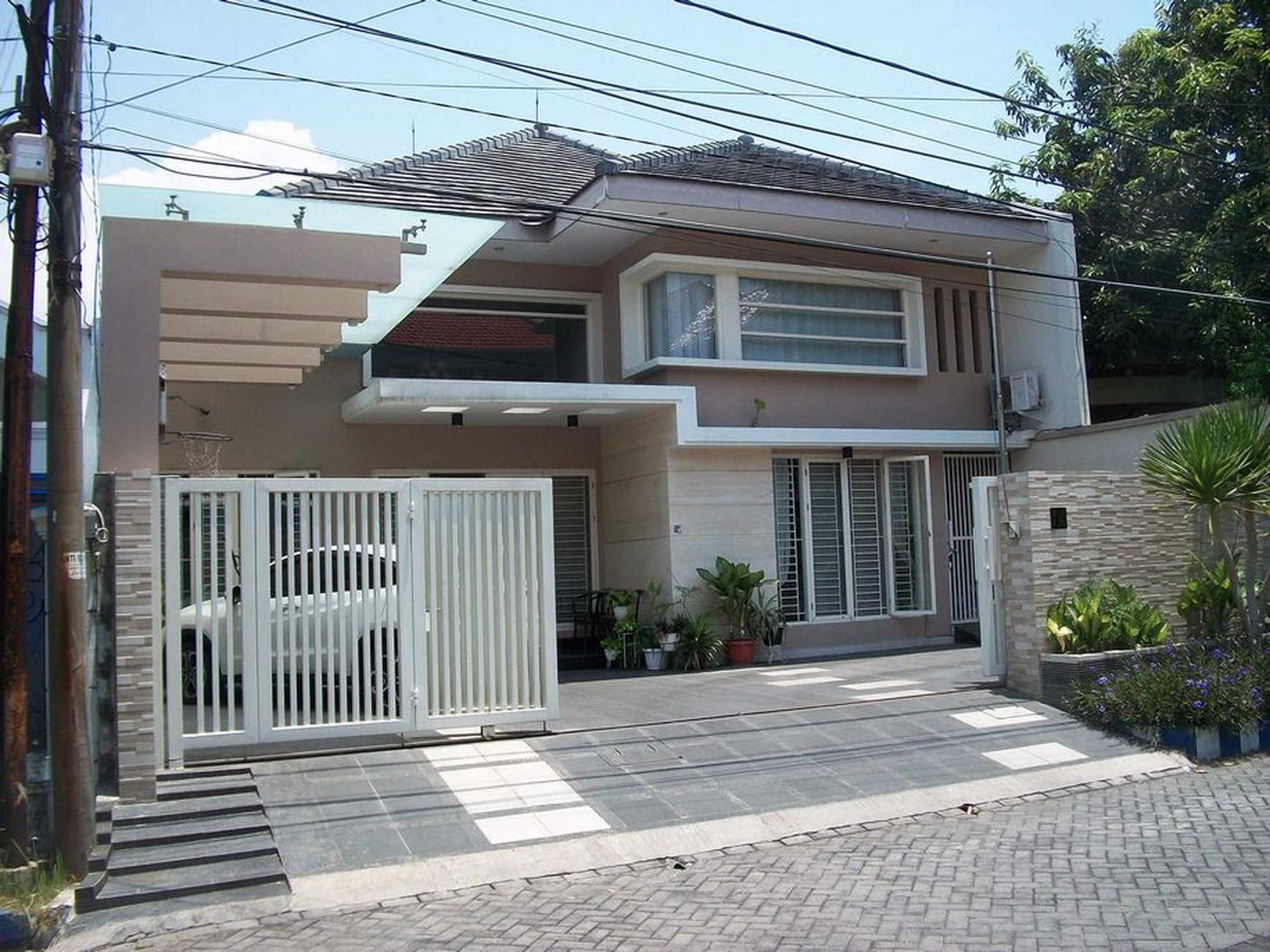 Rumah di Sutorejo Utara Surabaya Timur, 2 Lantai, Minimalis, Siap Huni