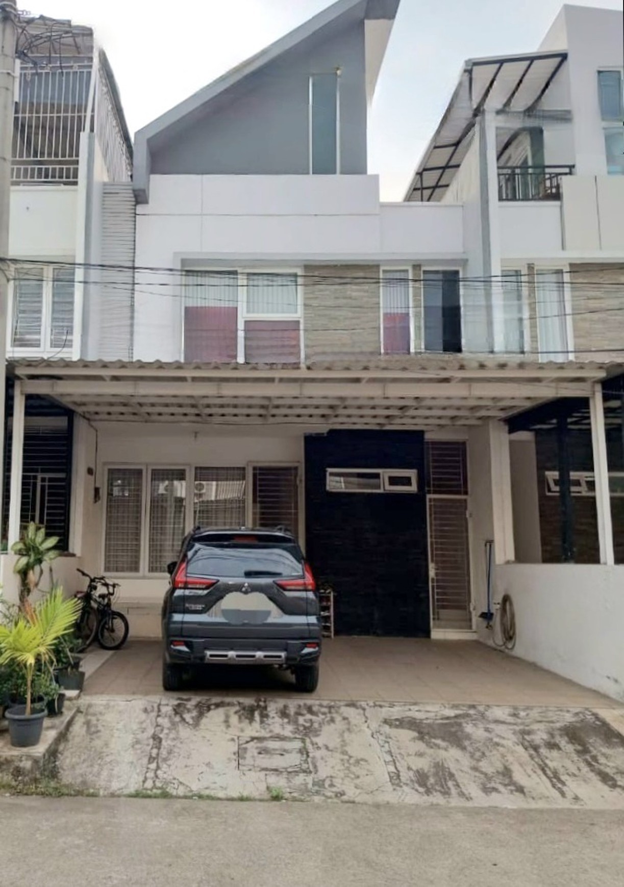 Rumah Imperial Gading, Cluster Saint Peter. Aman-nyaman-modern-minimalis