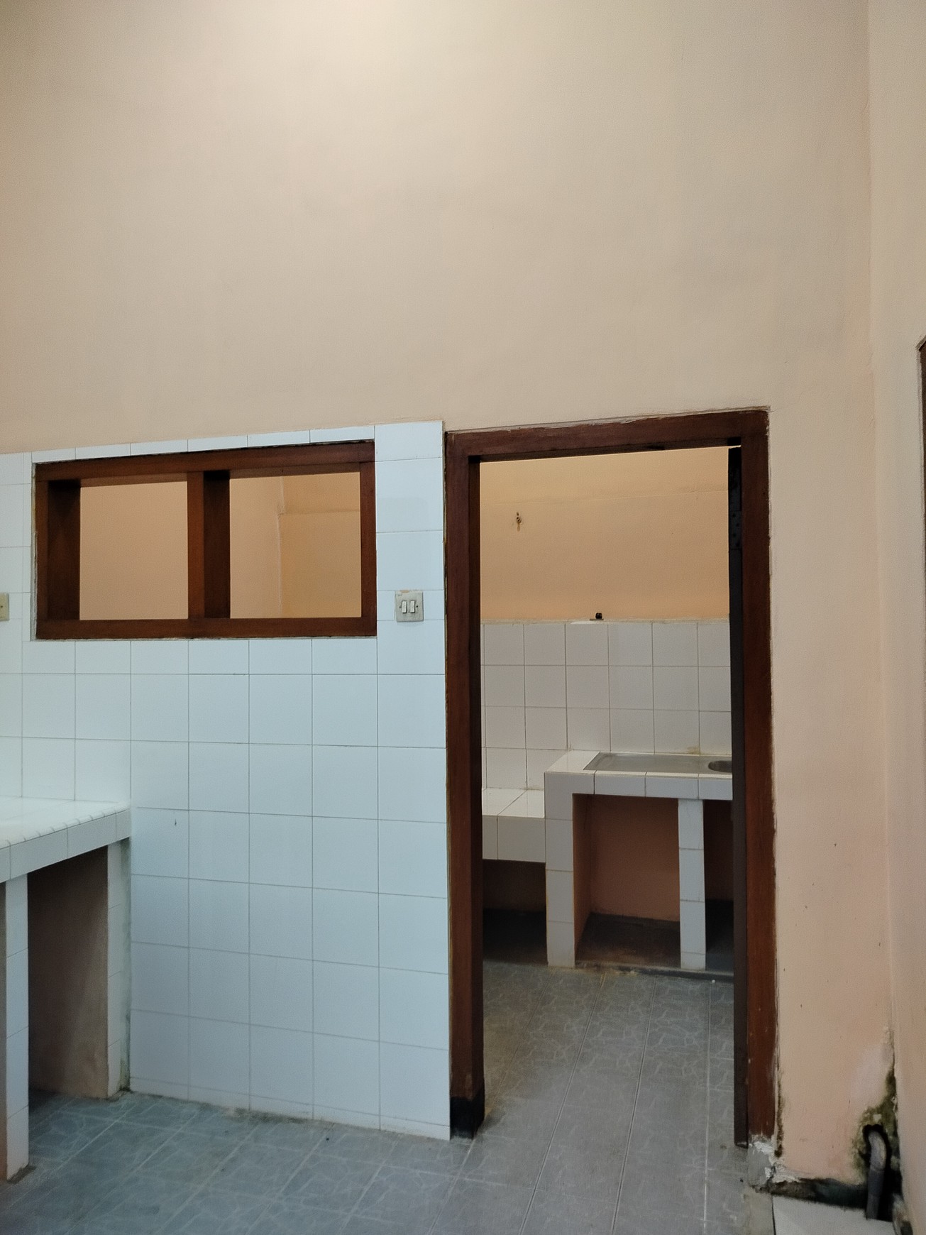Disewakan rumah babatan Pratama Wiyung