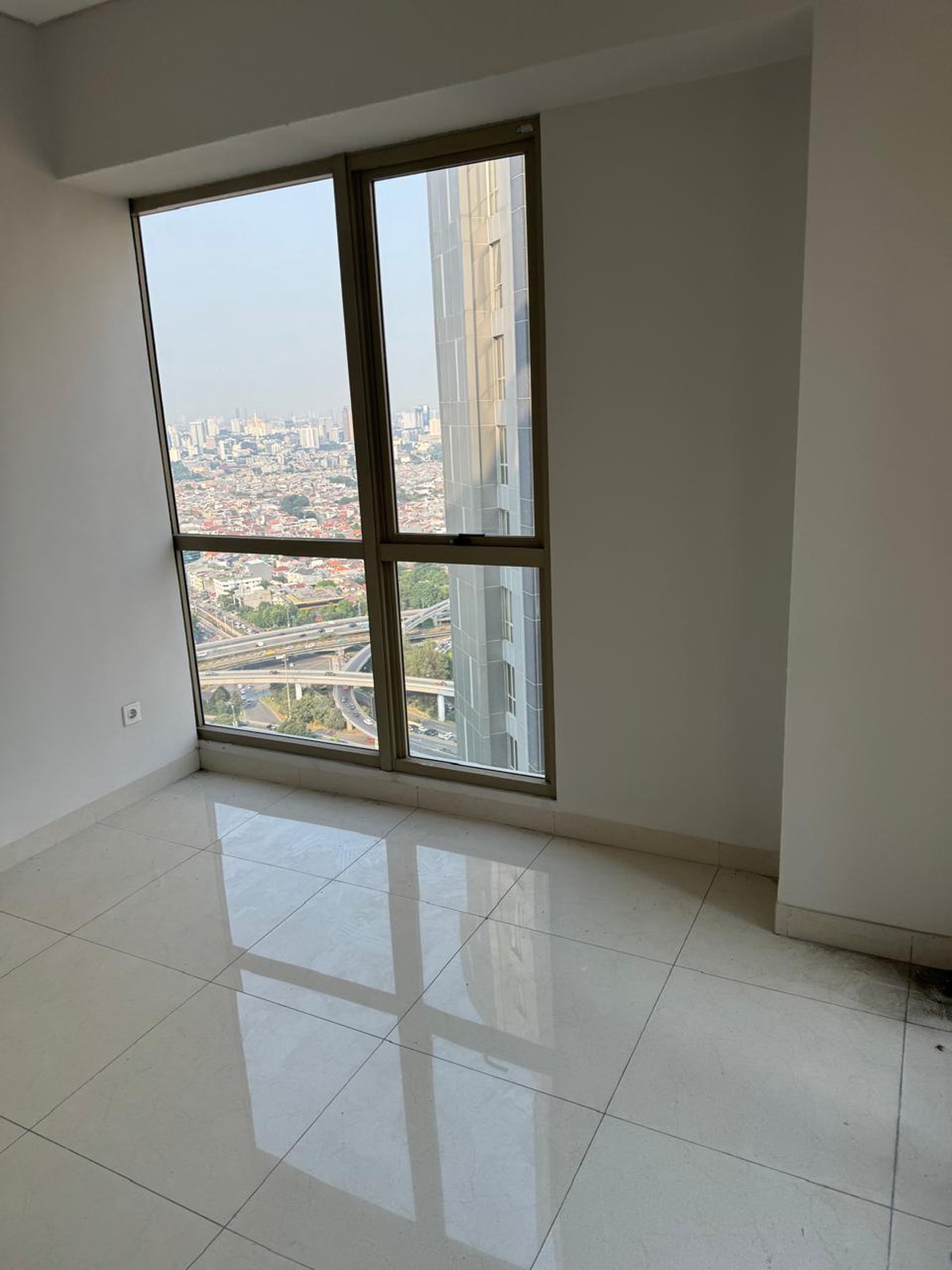 DIJUAL APARTMENT TAMAN ANGGREK 2bedroom