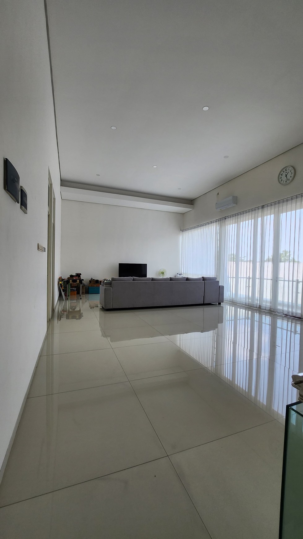 Dijual Rumah FULL FURNISHED Mewah Pakuwon Indah Surabaya Barat