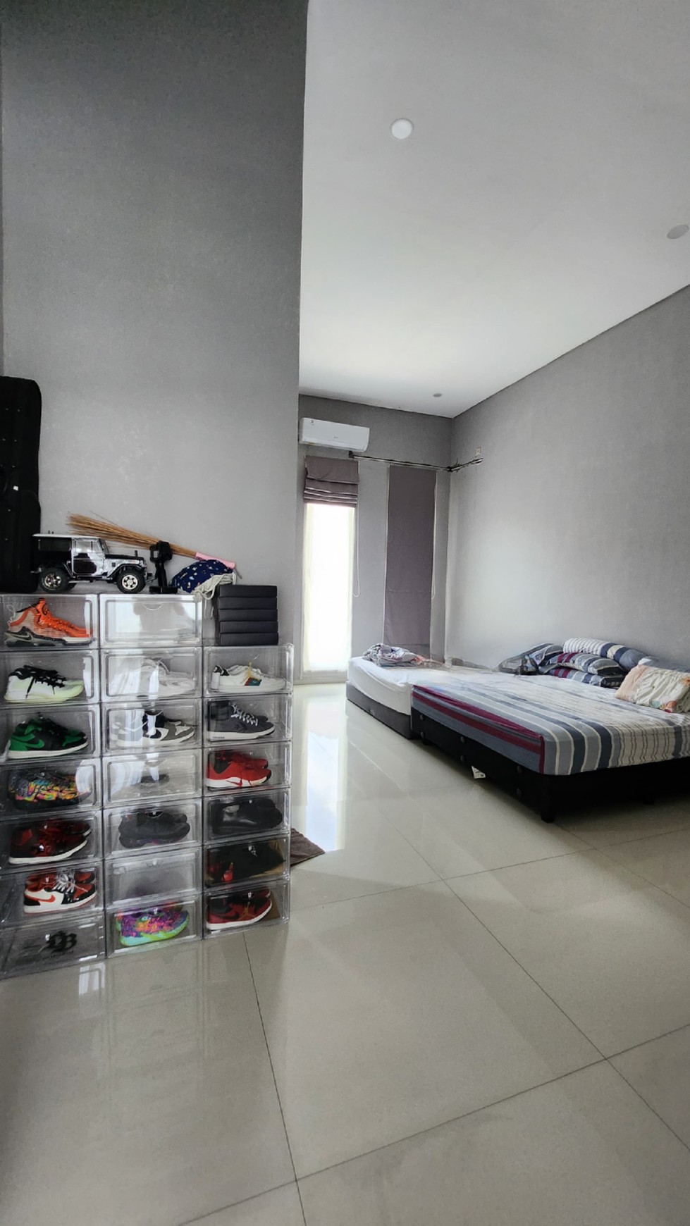 Dijual Rumah FULL FURNISHED Mewah Pakuwon Indah Surabaya Barat