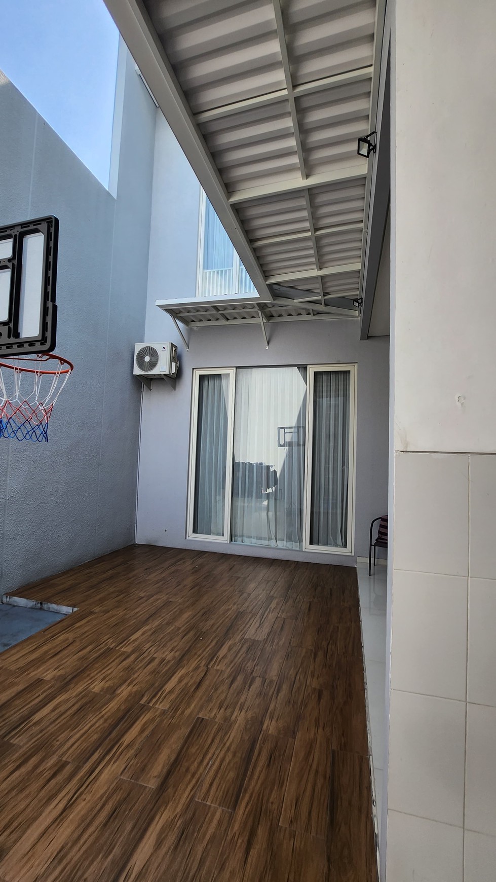 Dijual Rumah FULL FURNISHED Mewah Pakuwon Indah Surabaya Barat