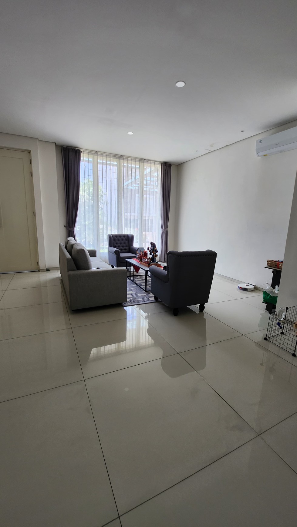 Dijual Rumah FULL FURNISHED Mewah Pakuwon Indah Surabaya Barat