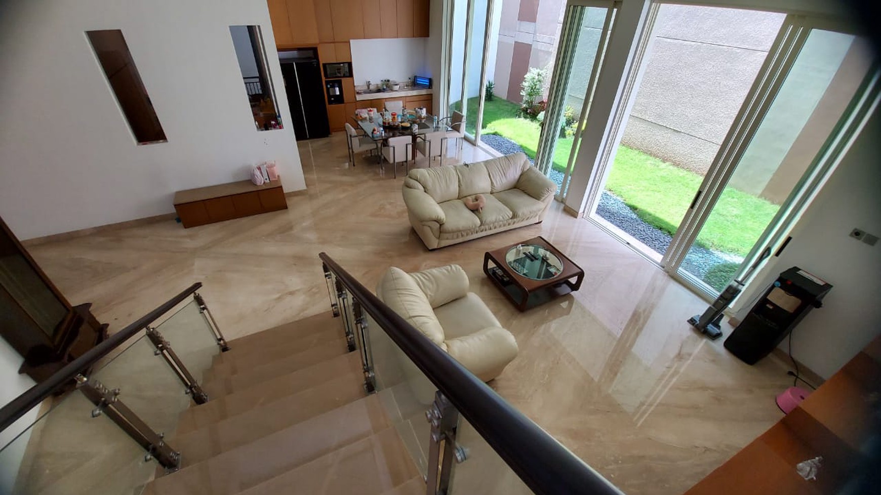 Dijual Rumah Split Level Design Full MARMER Graha Famili Siap Huni - Surabaya Barat