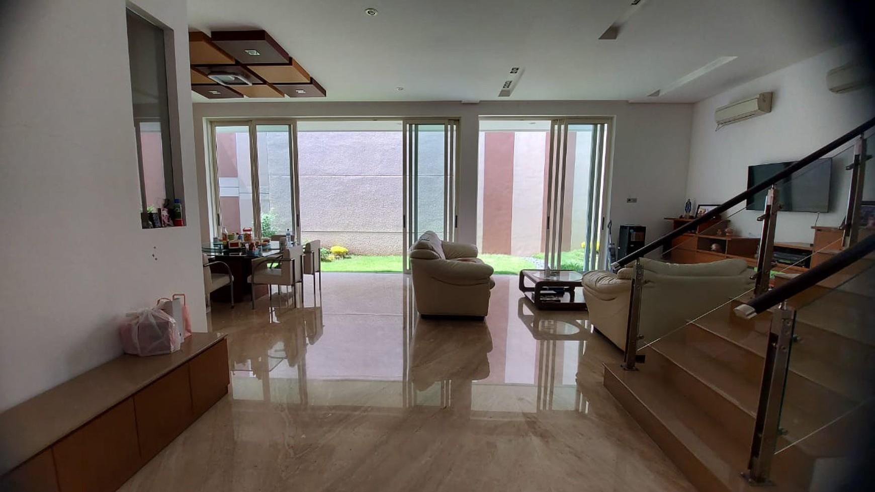 Dijual Rumah Split Level Design Full MARMER  Graha Famili Siap Huni - Surabaya Barat