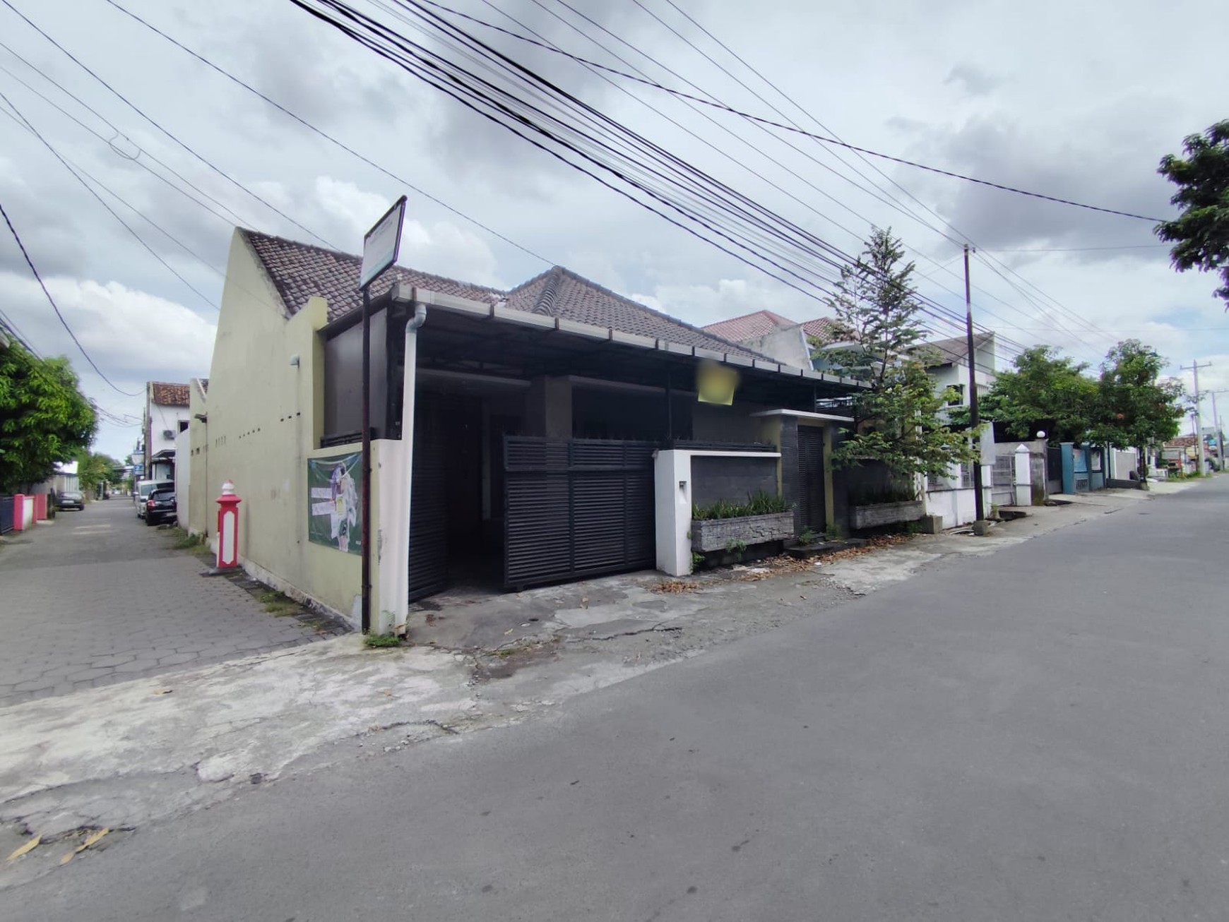 Rumah Tinggal 199 Meter Persegi Lokasi Dekat RS Hermina Maguwoharjo Depok Sleman
