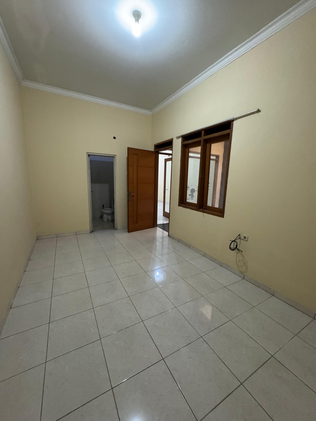 Disewakan Rumah Murah di Taman Holis Indah, Bandung