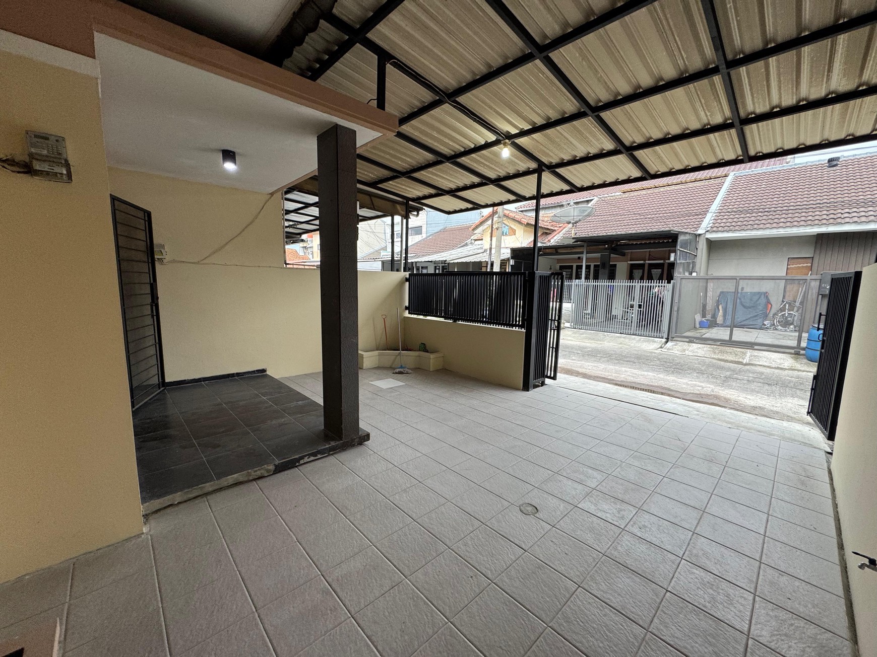 Disewakan Rumah Murah di Taman Holis Indah, Bandung