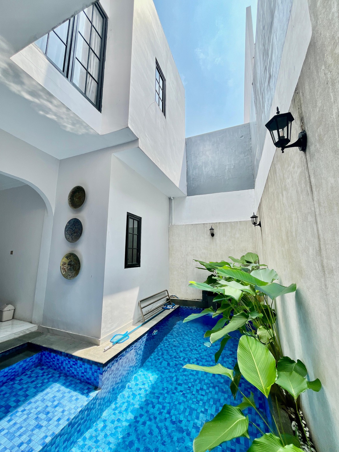 Dijual Rumah Full Furnished di Citraland Surabaya