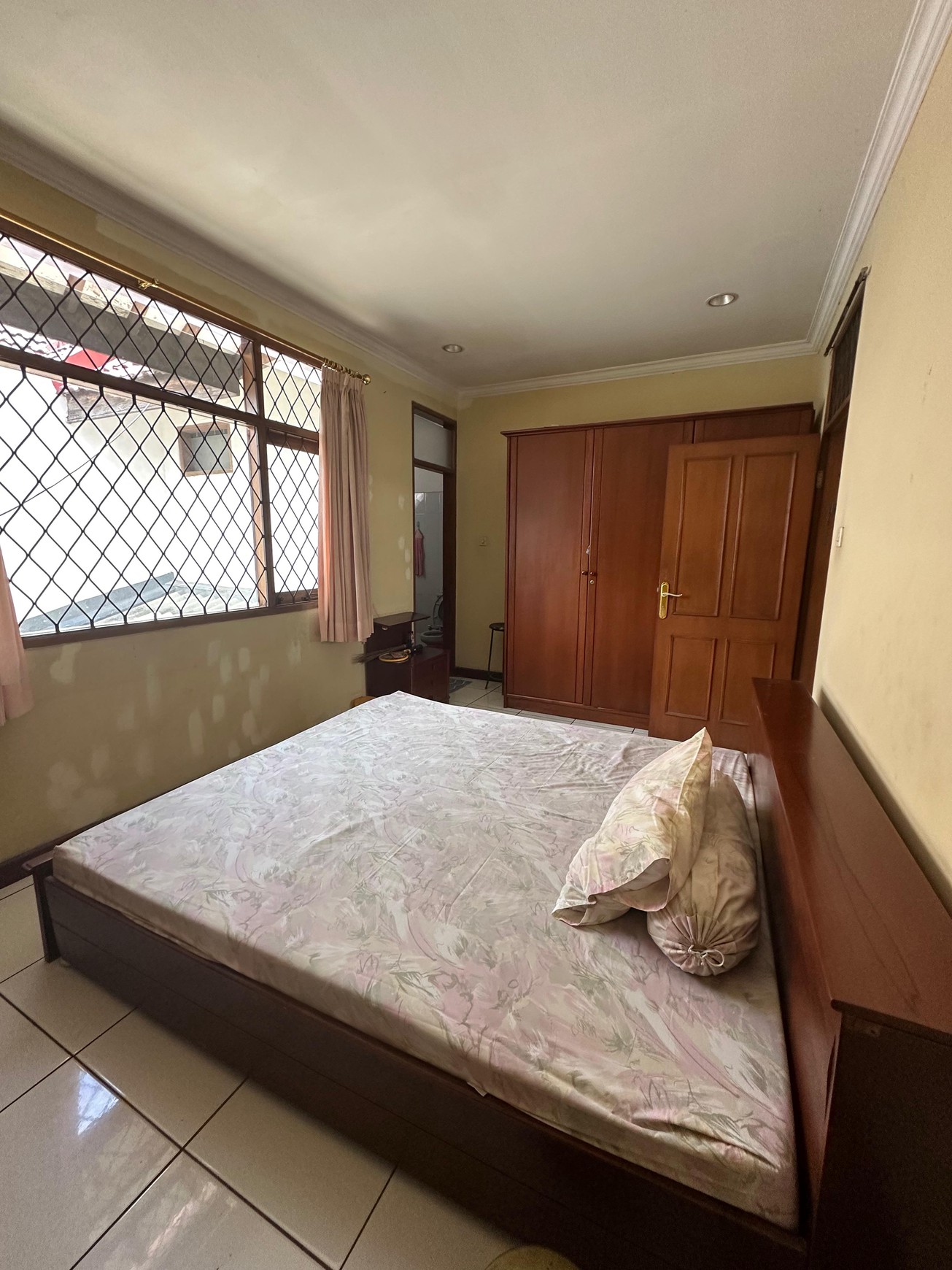 Dijual Rumah Asri Siap Huni di Komplek Tulip Permai