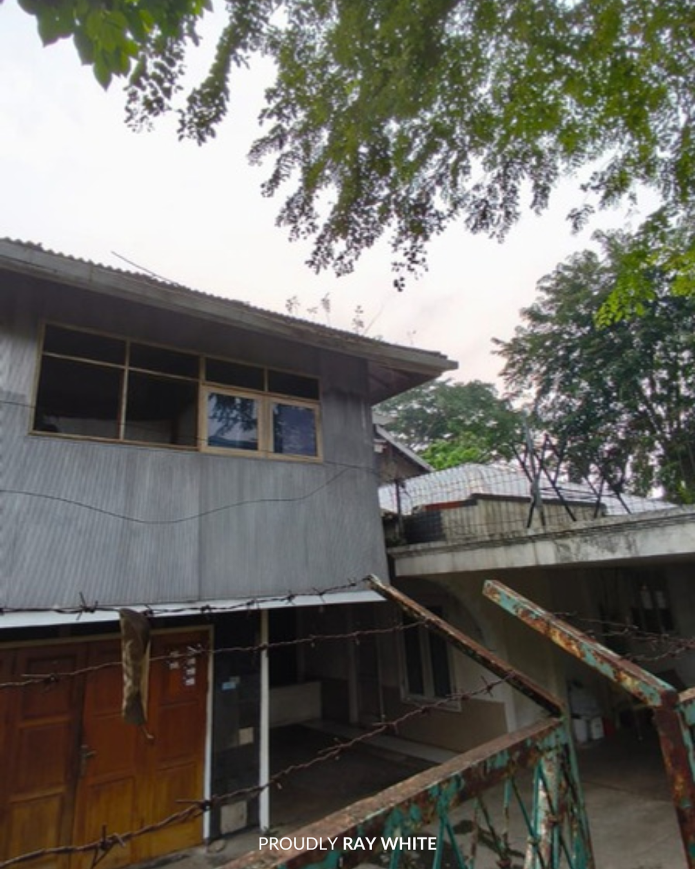 Dijual Rumah Hitung Tanah Posisi Hoek di Kebayoran Baru, Jakarta Selatan
