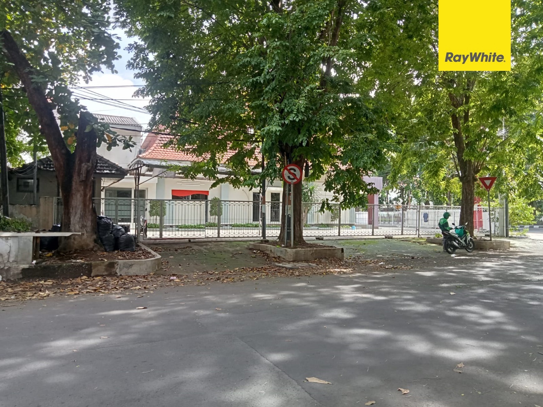 Disewakan Rumah Pusat Kota di Nol Raya Darmo Surabaya