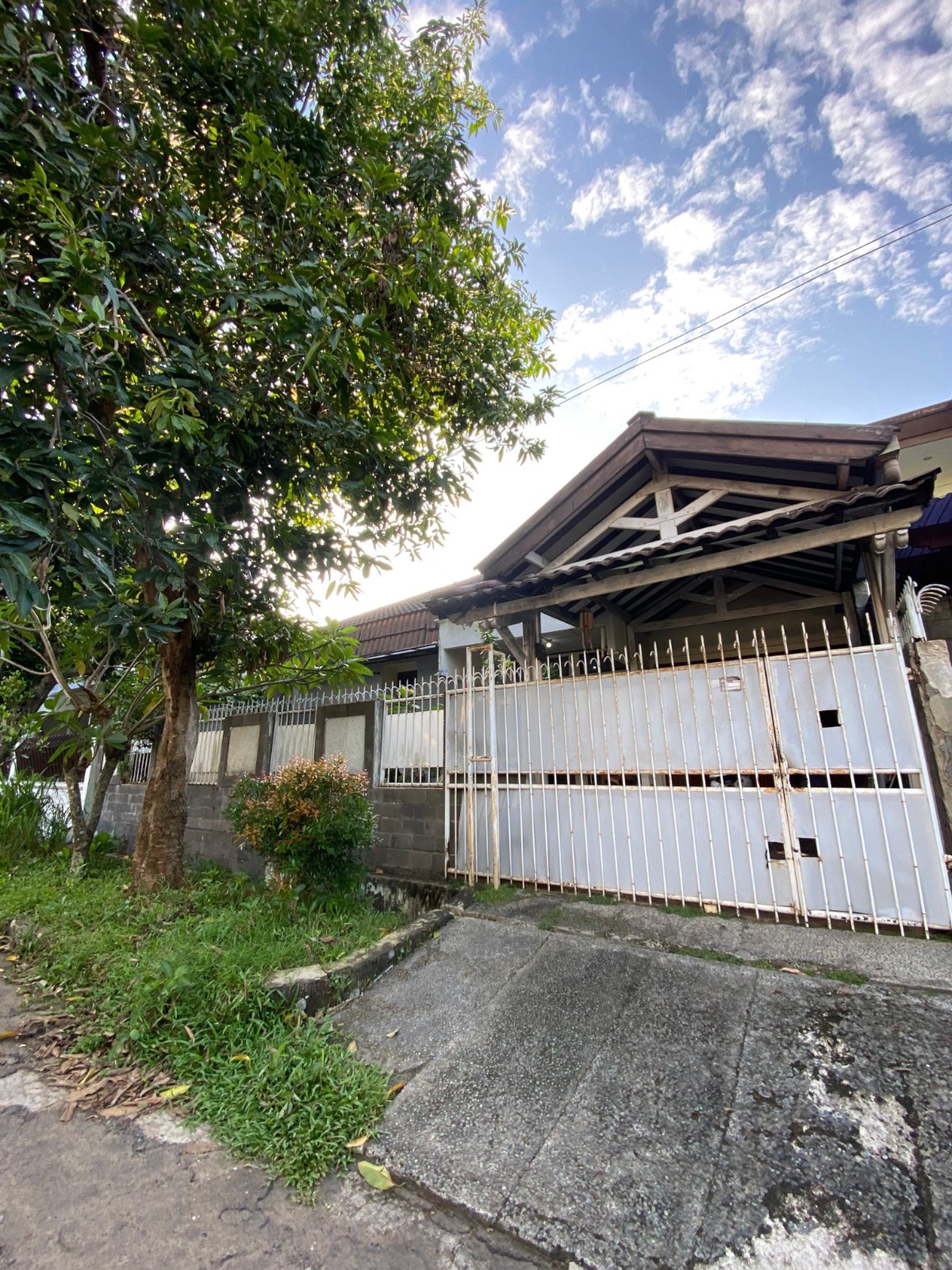 Cinere megapolitan rumah 1 lantai 4 kamar tidur