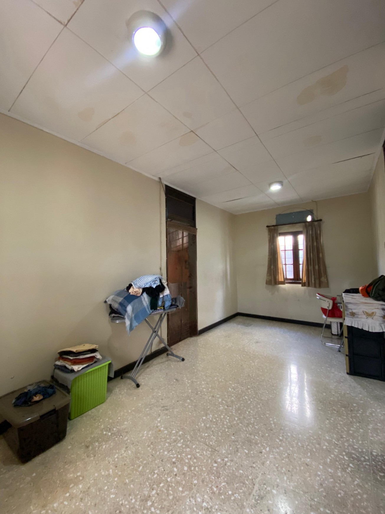 Cinere megapolitan rumah 1 lantai 4 kamar tidur